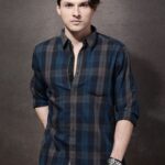 Roadster Men Navy & Grey Checked Casual Shirt
