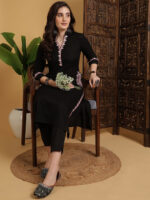 Embroidered Calf Length V-Neck Three-Quarter Sleeve Straight Kurta